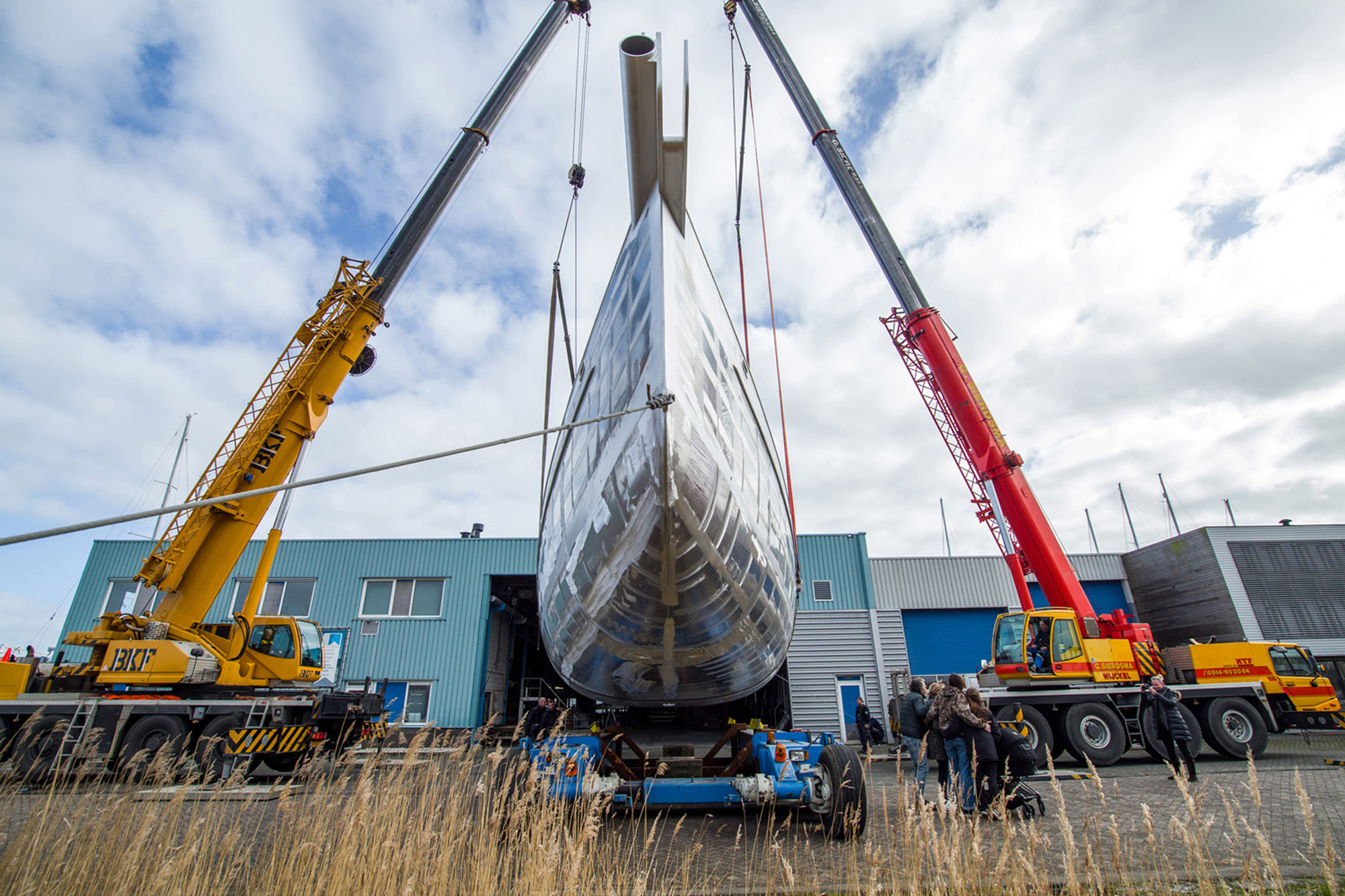 KM Yachtbuilders